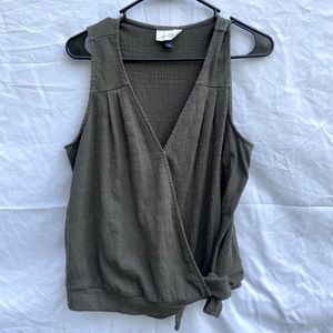 Universal threads top that was barely work and ties in the front, from Target